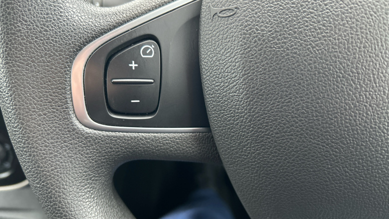 Renault Captur 0.9 TCE 90 Play 5dr Petrol Hatchback